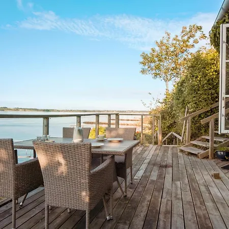 Διαμέρισμα With Sea View Viii